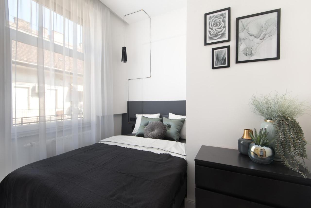 Hollo 3 Bedroom Downtown Apartment, Budapest
